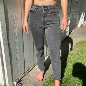 URBAN OUTFITTERS black mom jeans ✨